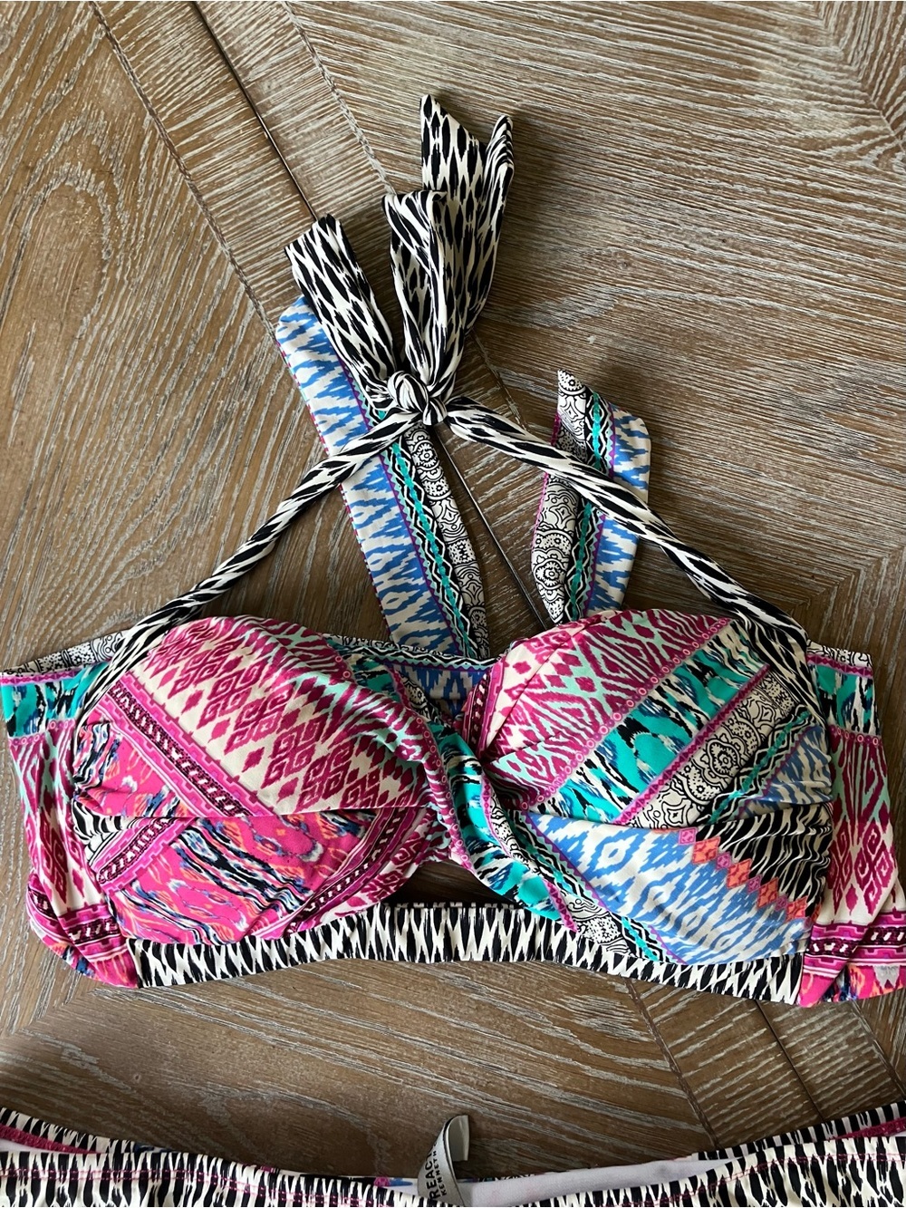 Kenneth Cole Reactions 2 Piece Bikini Set Aztec Pattern (Large) - Picture 4 of 9